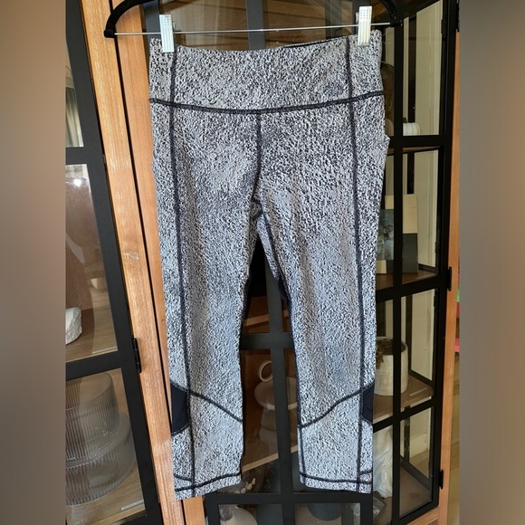 Lululemon Leggings Pace Rival Cropped 22” Power Luxtreme Spray Jacquard mid rise - Picture 2 of 7